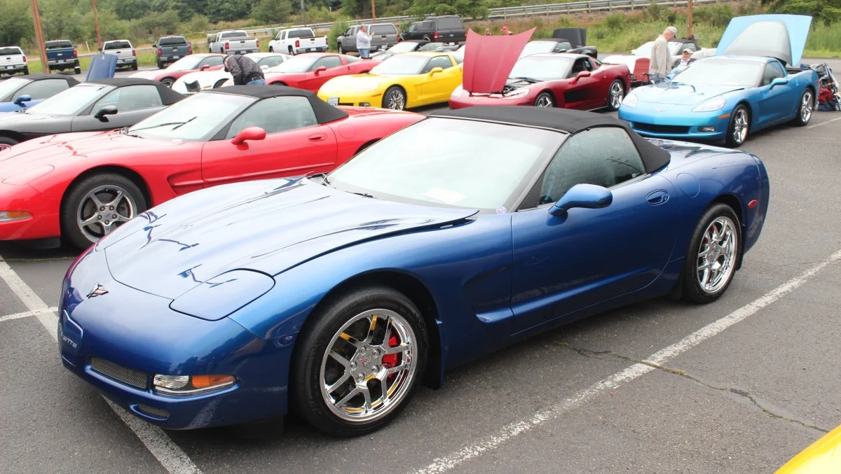 Corvette Generations/C5/C5 Blue (2).webp